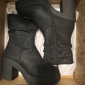WOMEN'S RISER POP HEELED BOOTS